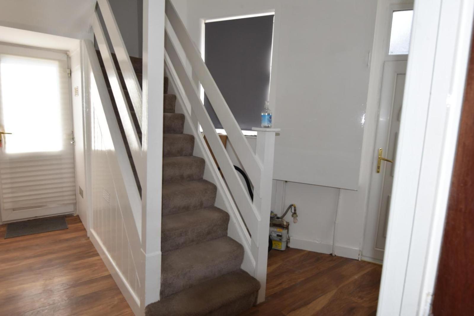 Villa Come On In Lucas Street Newport Train Station Sleep Upto 8 Exterior foto