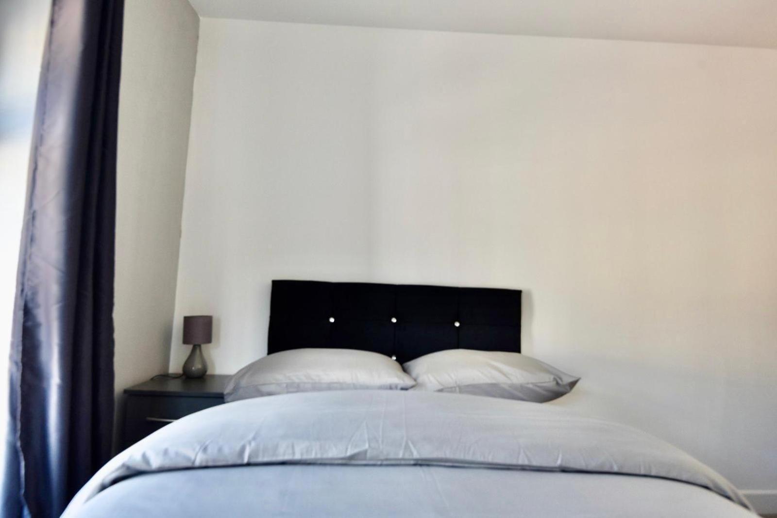 Villa Come On In Lucas Street Newport Train Station Sleep Upto 8 Exterior foto