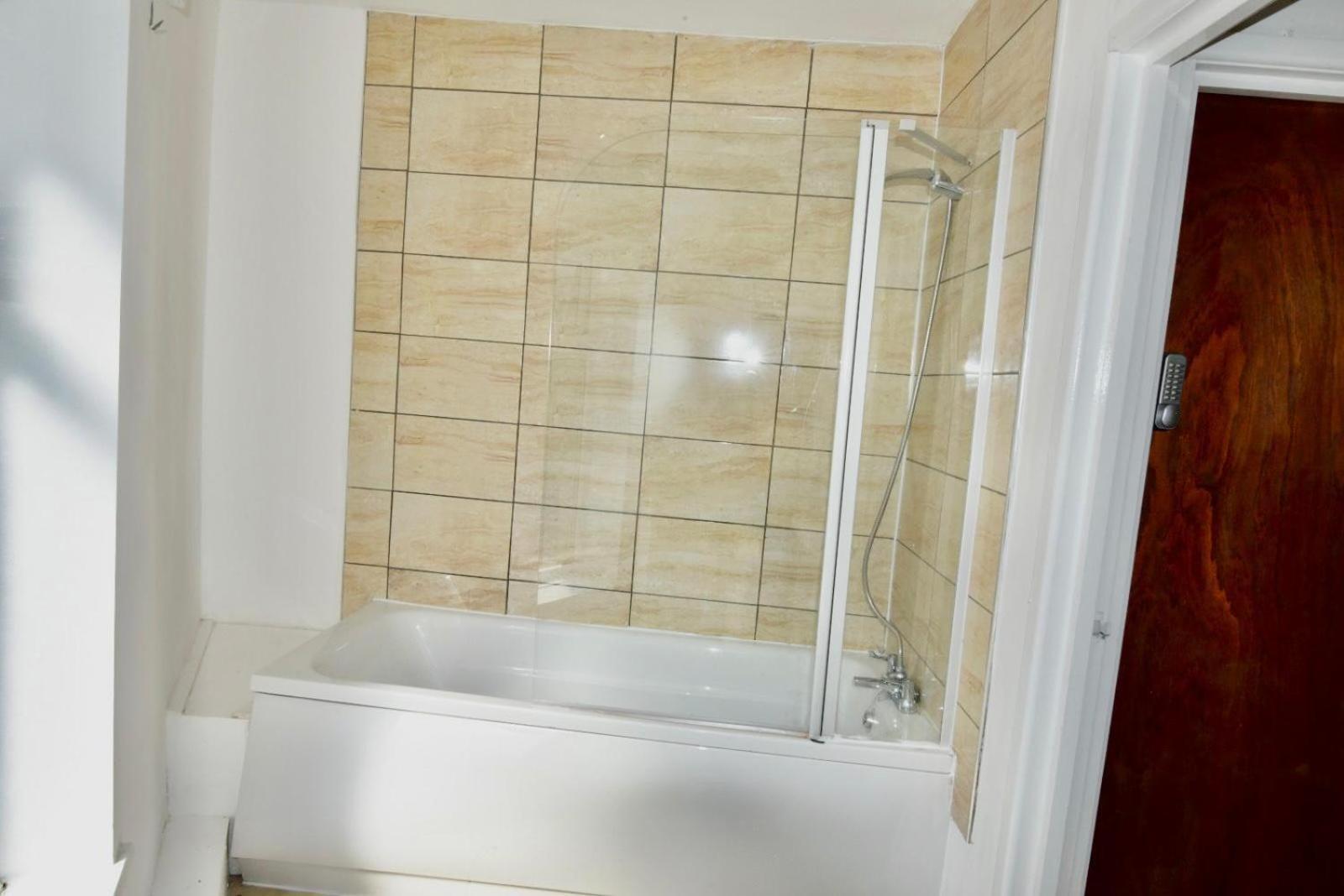 Villa Come On In Lucas Street Newport Train Station Sleep Upto 8 Exterior foto