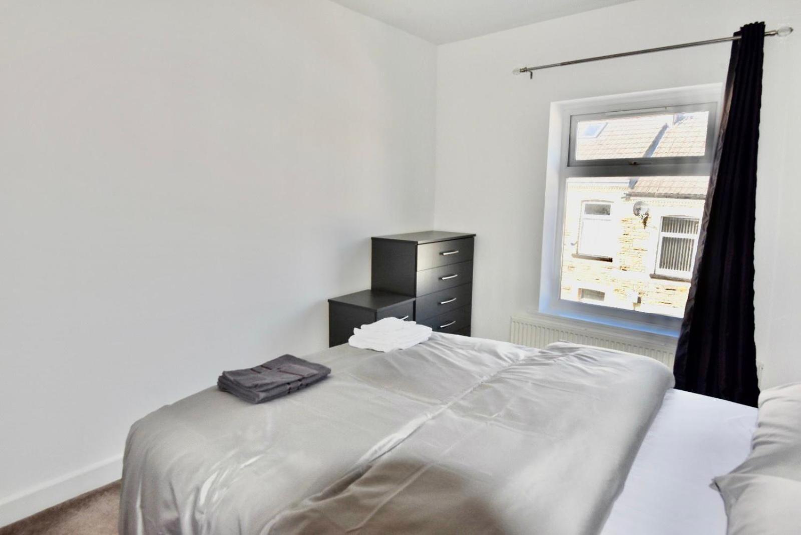 Villa Come On In Lucas Street Newport Train Station Sleep Upto 8 Zimmer foto