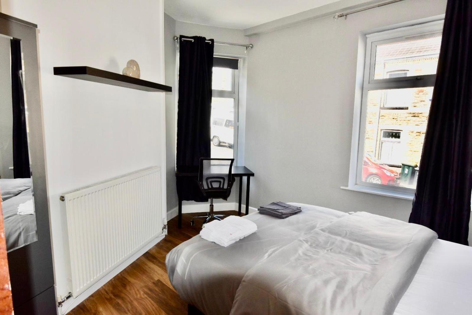 Villa Come On In Lucas Street Newport Train Station Sleep Upto 8 Zimmer foto